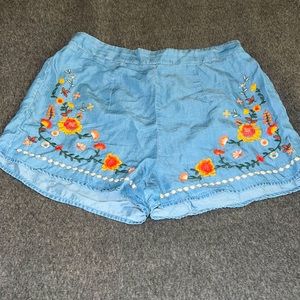 Beautiful High Waisted embroidered denim shorts ❤️